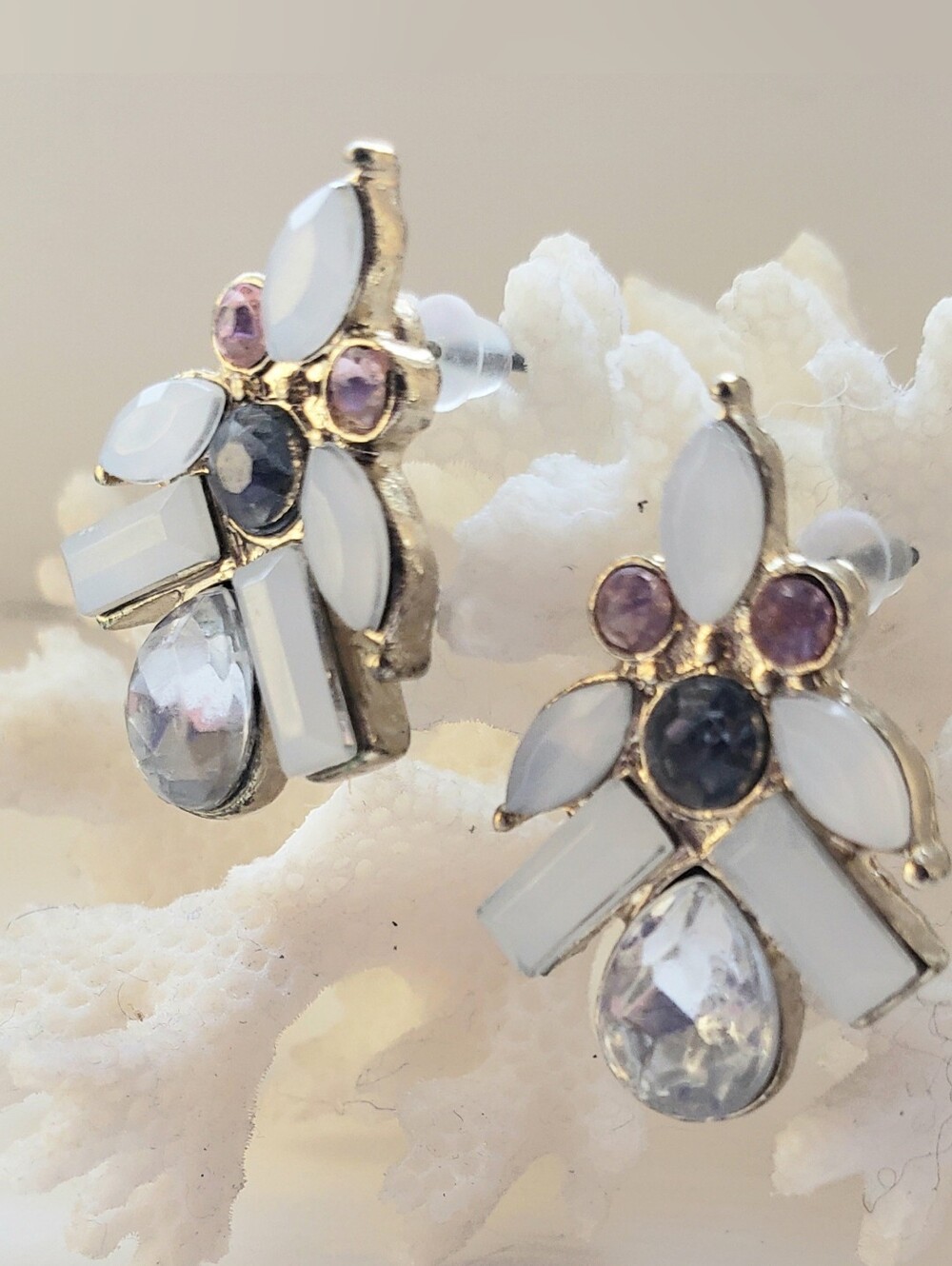 Vintage Style Art Deco Design Crystal Cluster Earrings Pierced Studs Glamorous